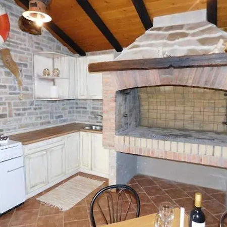 Bungalow For Rent 4 Person